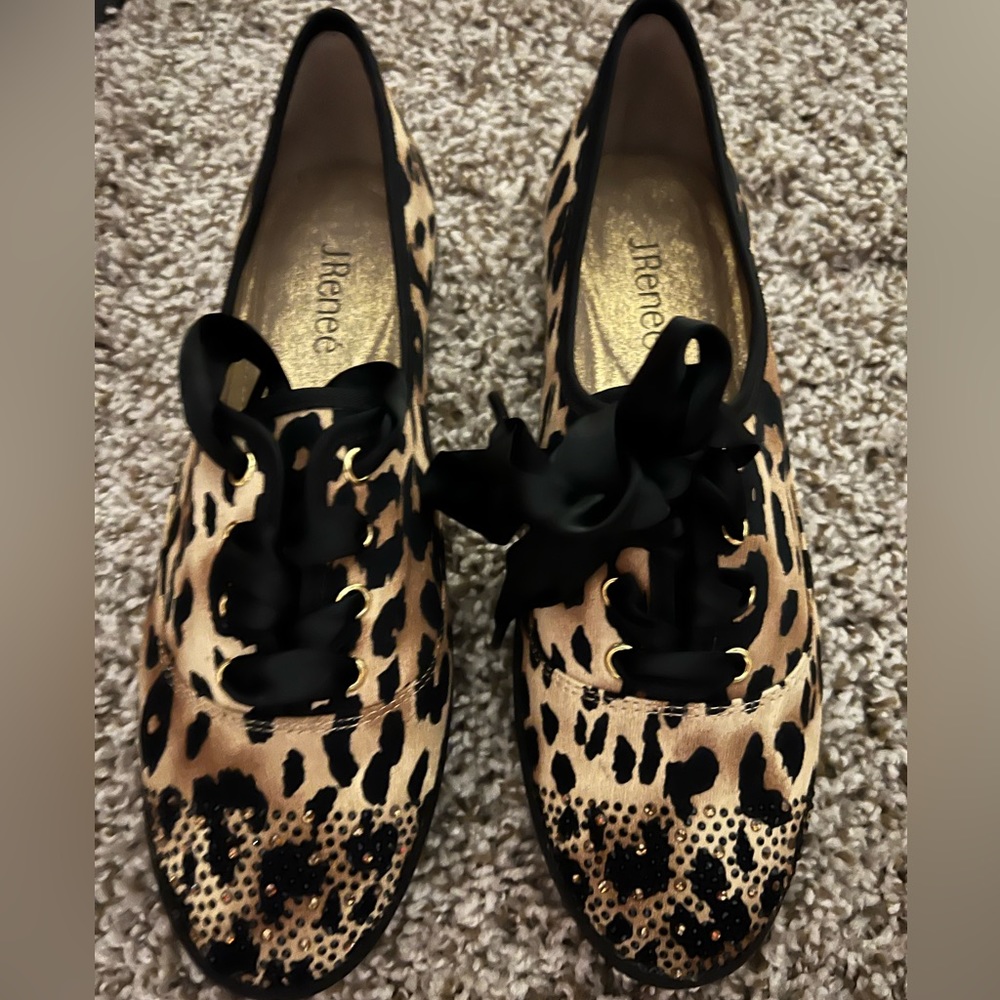 Brand New J. Renee Leopard Shoes with Sequin on the top.